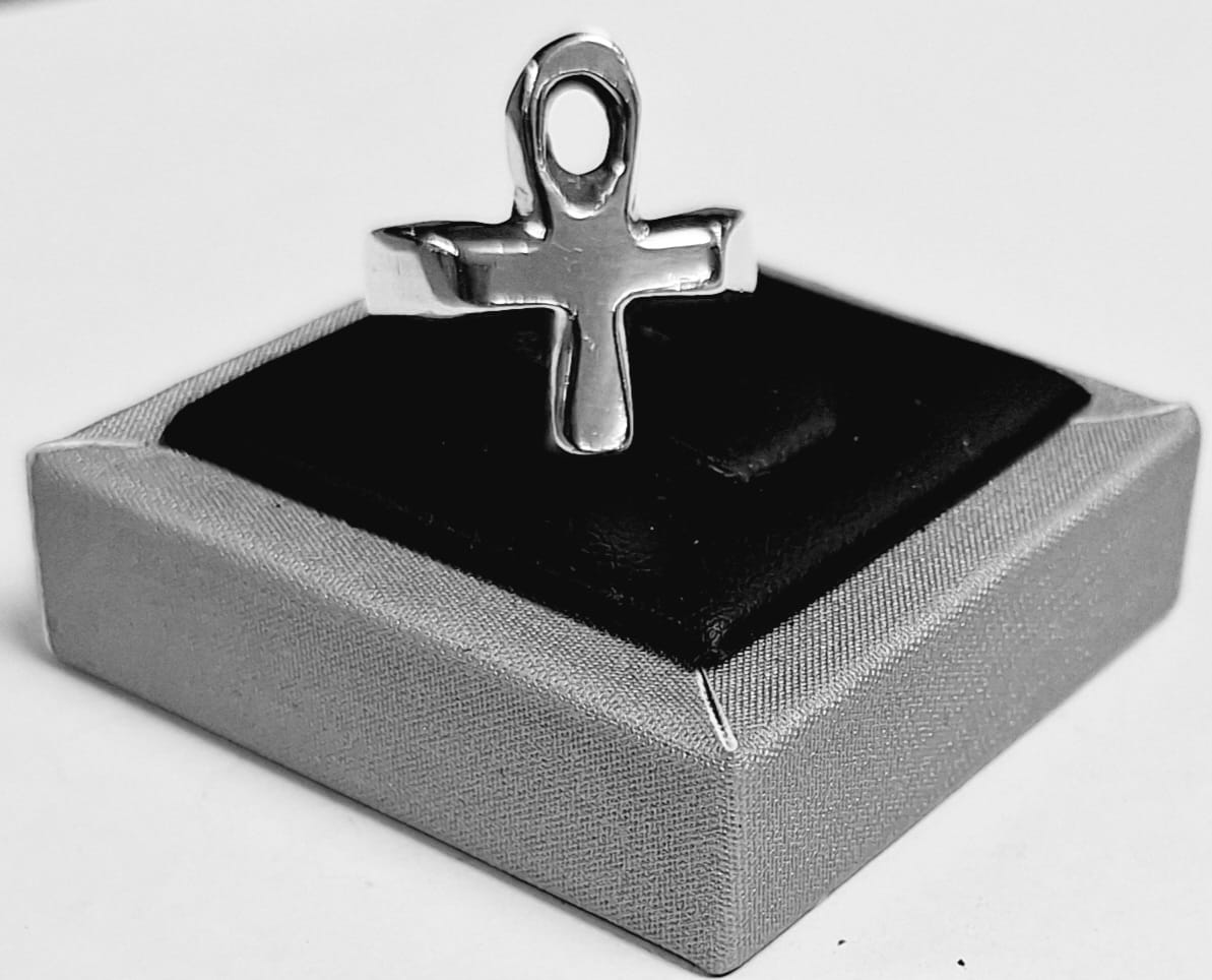 ANILLO CRUZ EGIPCIA EN PLATA  LEY 925