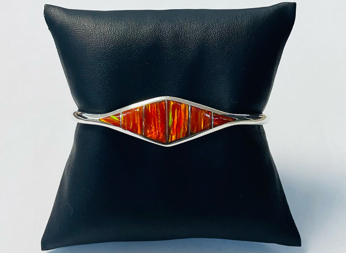 BRAZALETE  CON OPALO EN PLATA LEY 925