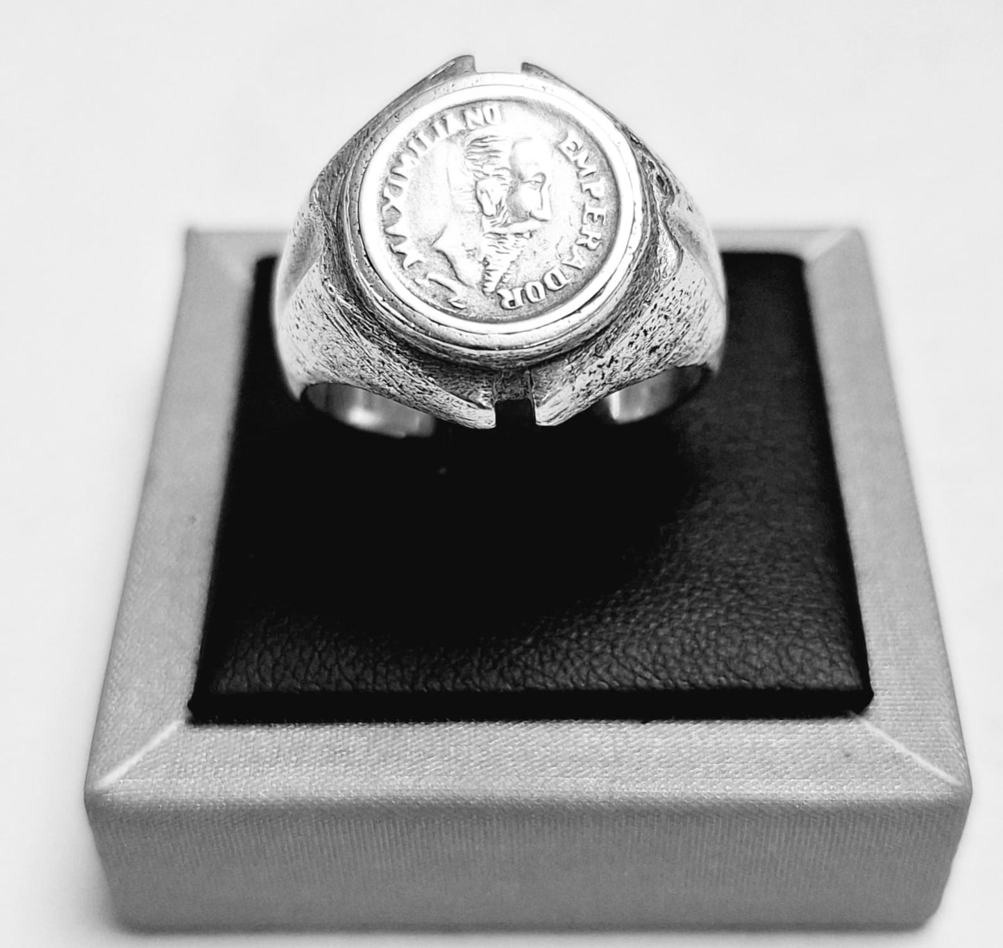 ANILLO MATE MONEDA EMPERADOR MAXIMILIANO EN PLATA 925