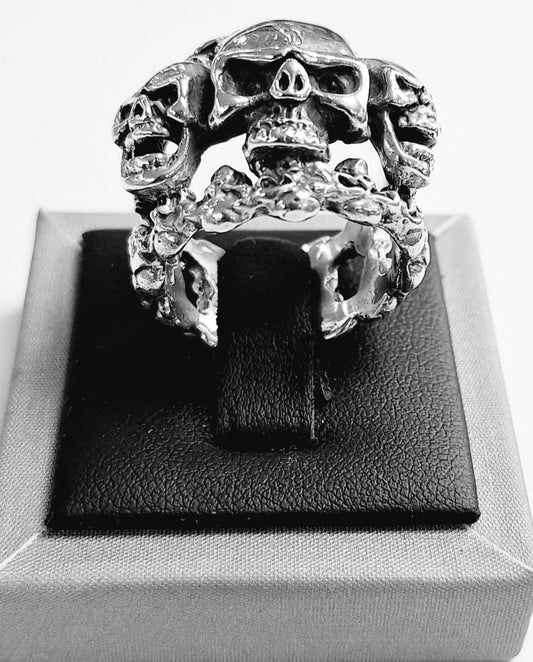 ANILLO CRÁNEO EN PLATA LEY 925