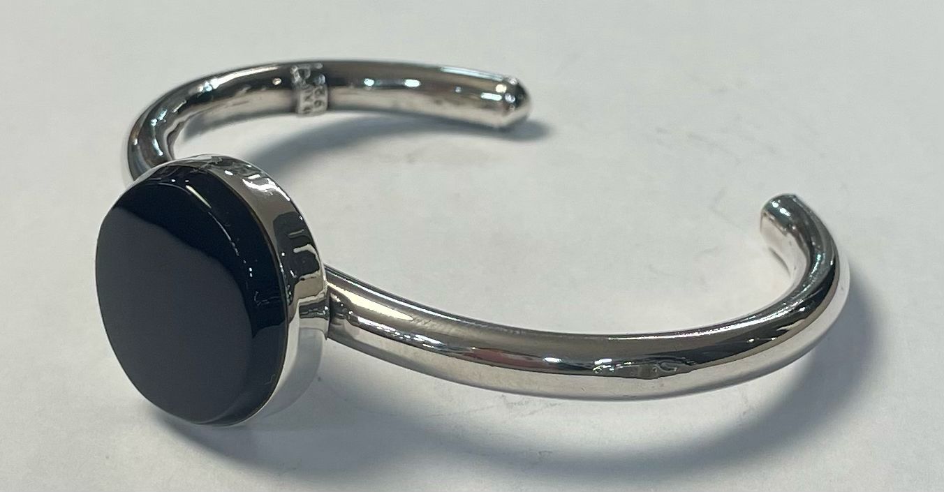 BRAZALETE CON OBSIDIANA EN PLATA LEY 925