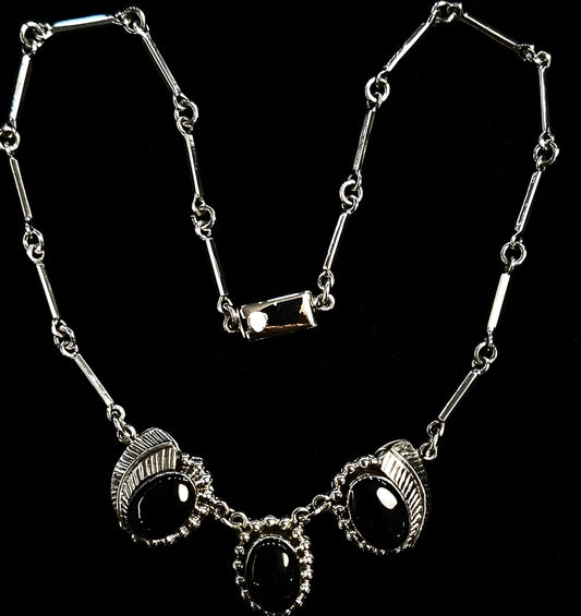 COLLAR VINTAGE CON INCRUSTACIONES DE OBSIDIANA EN PLATA LEY 925