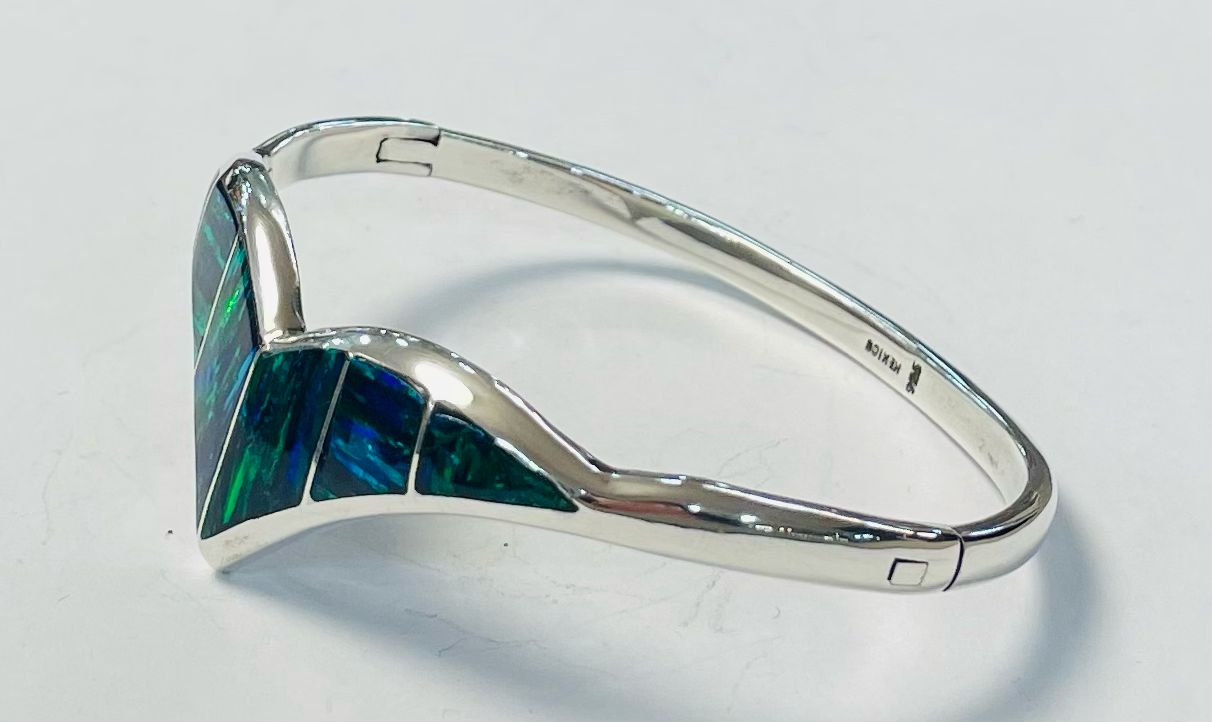BRAZALETE CON OPALO EN PLATA LEY 925