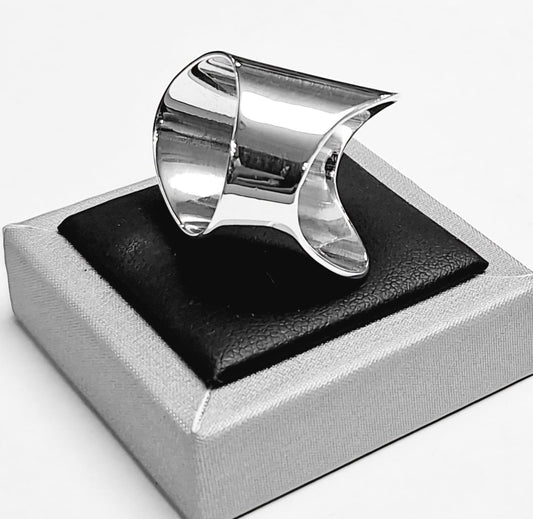 ANILLO EN PLATA  LEY 925