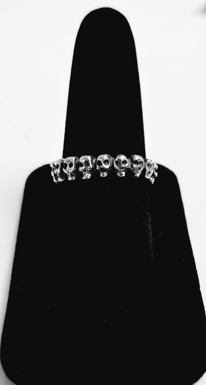 ANILLO CRÁNEOS EN PLATA LEY 925