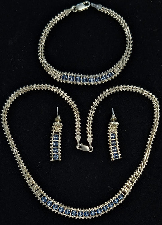 SET DE COLLAR CON INCRUSTACIONES DE TOPACIO AZUL EN PLATA LEY 925