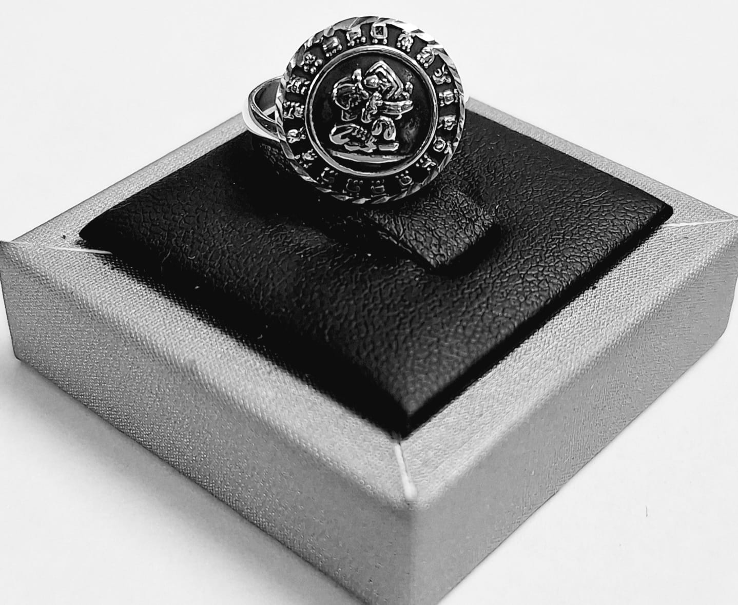 ANILLO CALENDARIO MAYA EN PLATA LEY 950
