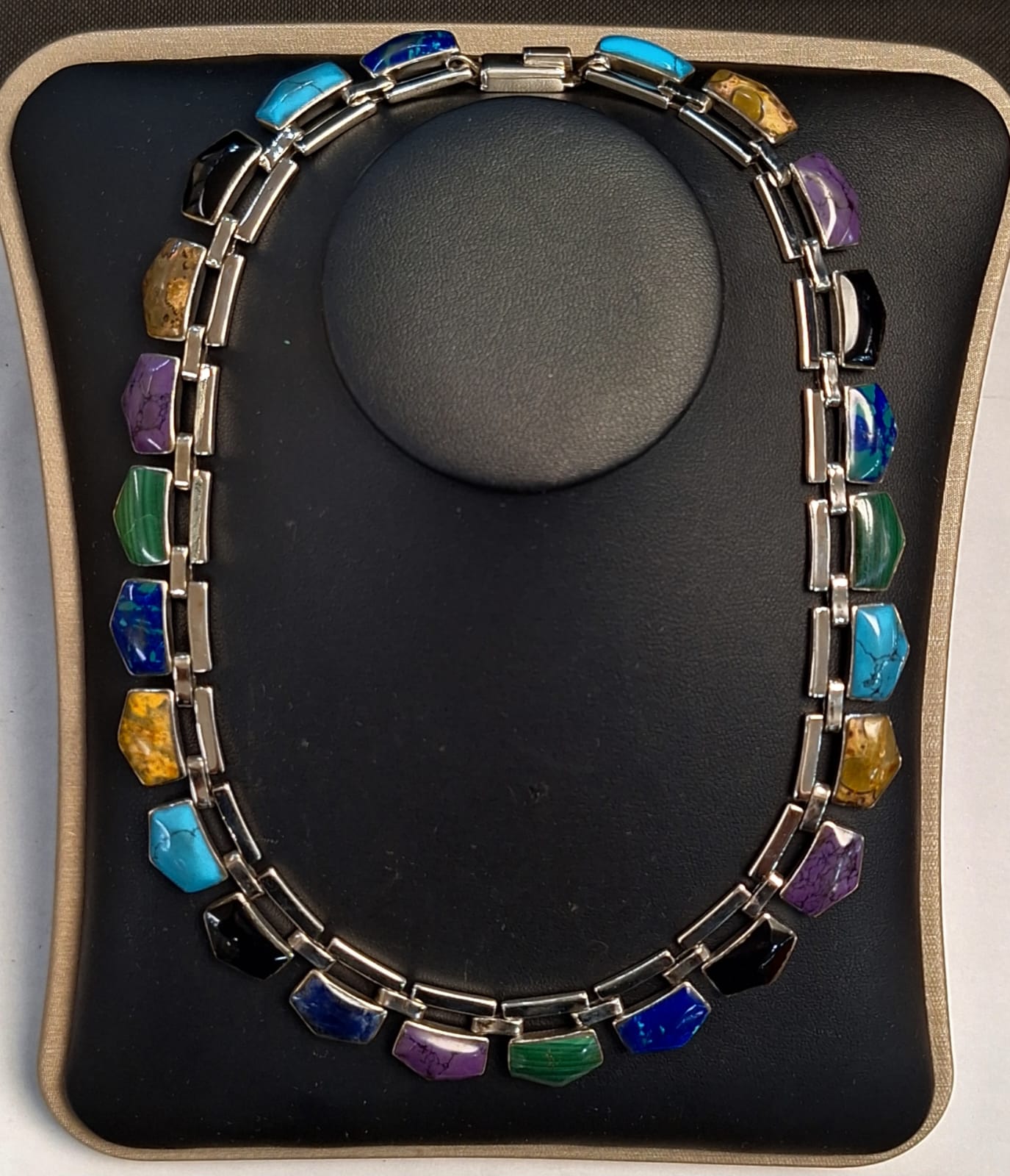 COLLAR  CON INCRUSTACIONES DE DIFERENTES PIEDRAS EN PLATA LEY 950