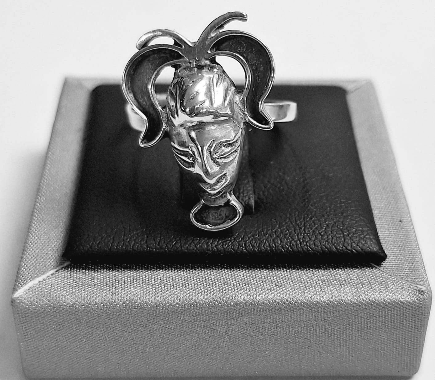 ANILLO  MAYA EN PLATA LEY 925