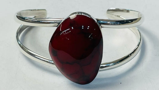 BRAZALETE CON CORAL ROJO EN PLATA LEY 925