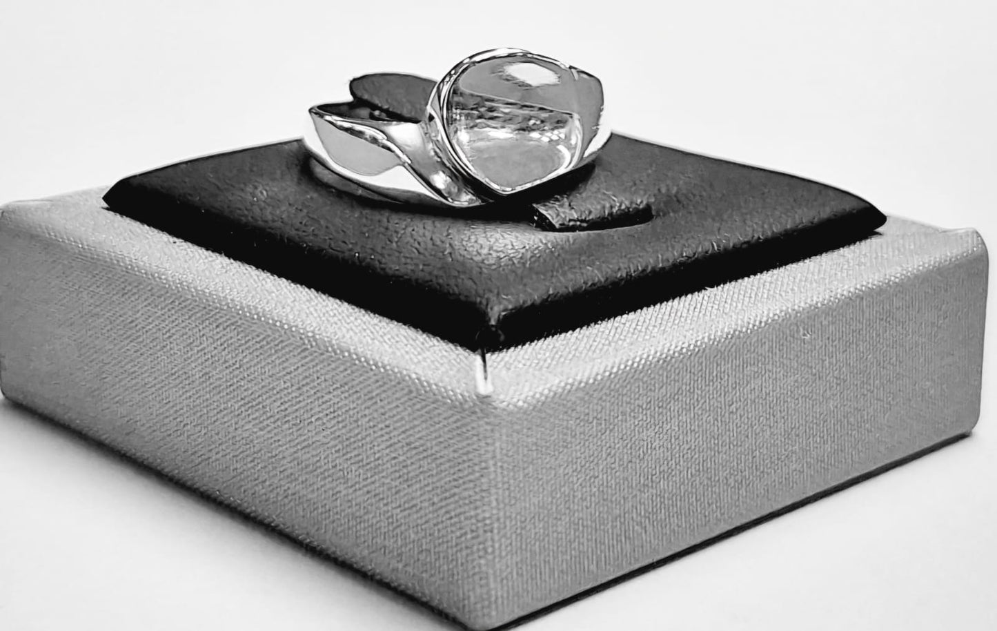 ANILLO EN PLATA LEY 925