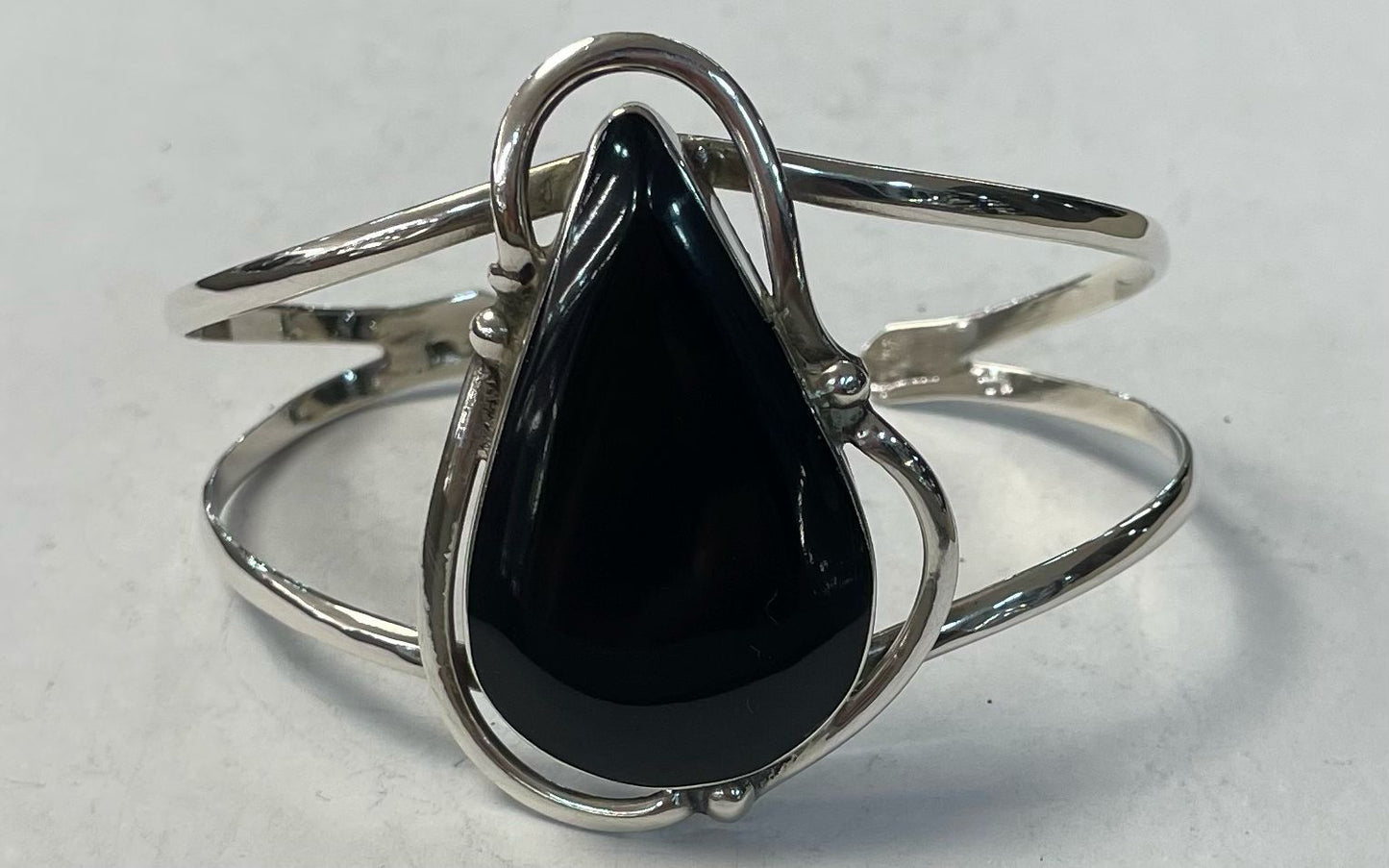 BRAZALETE CON OBSIDIANA EN PLATA LEY 925
