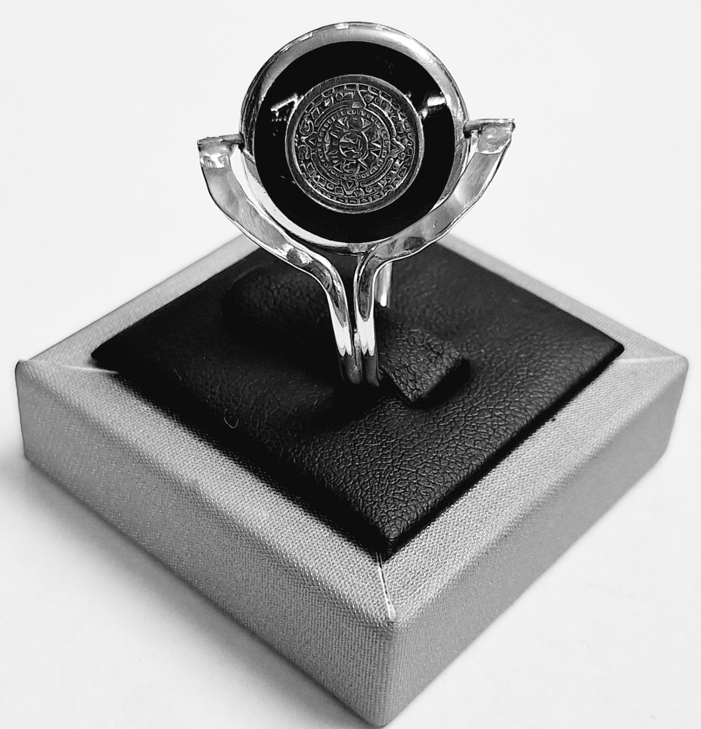 ANILLO CALENDARIO AZTECA EN PLATA LEY 925