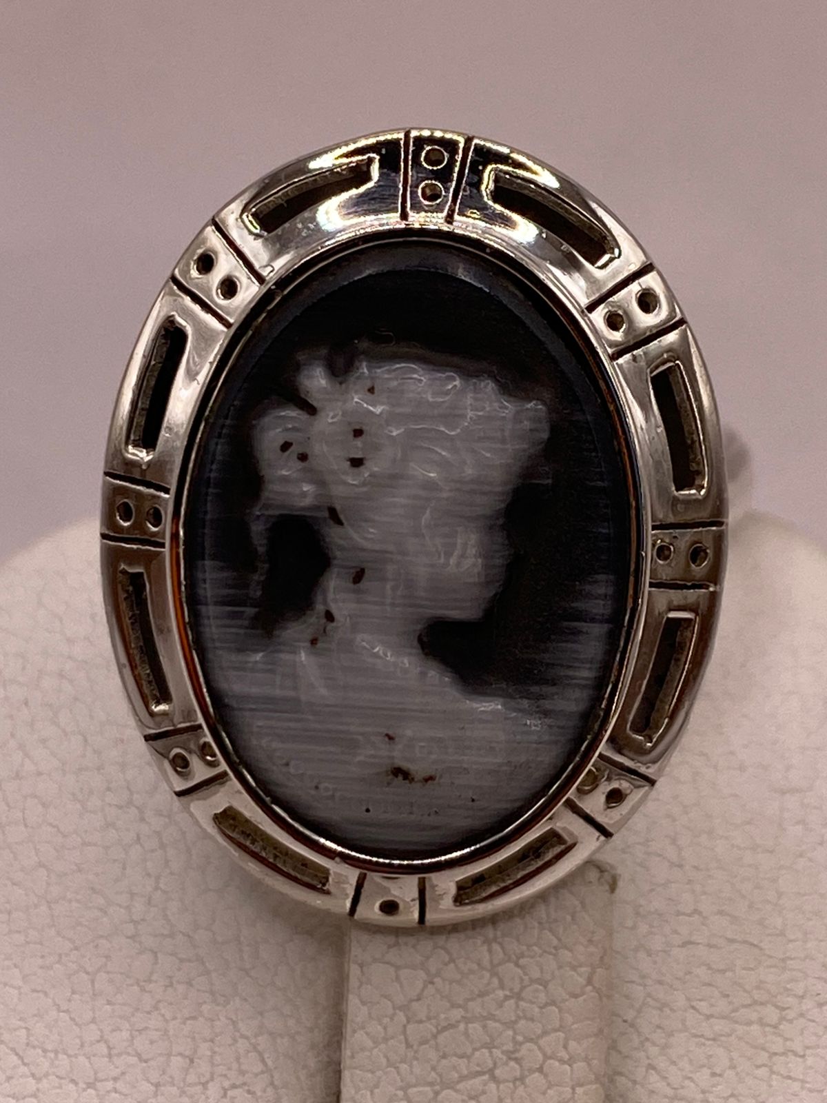 ANILLO AJUSTABLE DE PLATA LEY 925 CON CAMAFEO