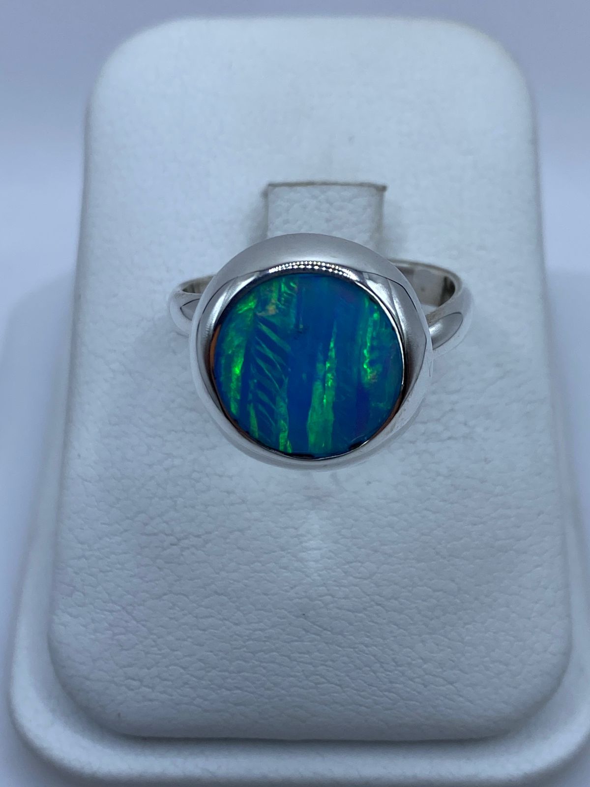 ANILLO AJUSTABLE DE PLATA LEY 925 CON ÓPALO DE FUEGO
