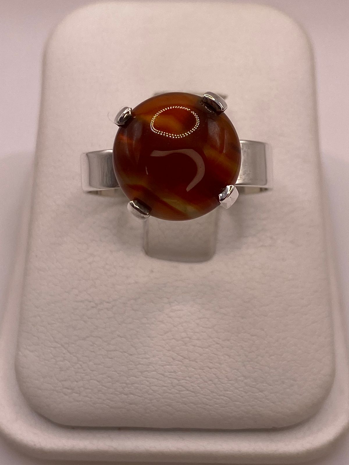 ANILLO ARTESANAL DE PLATA LEY 925 CON ÁGATA DE FUEGO
