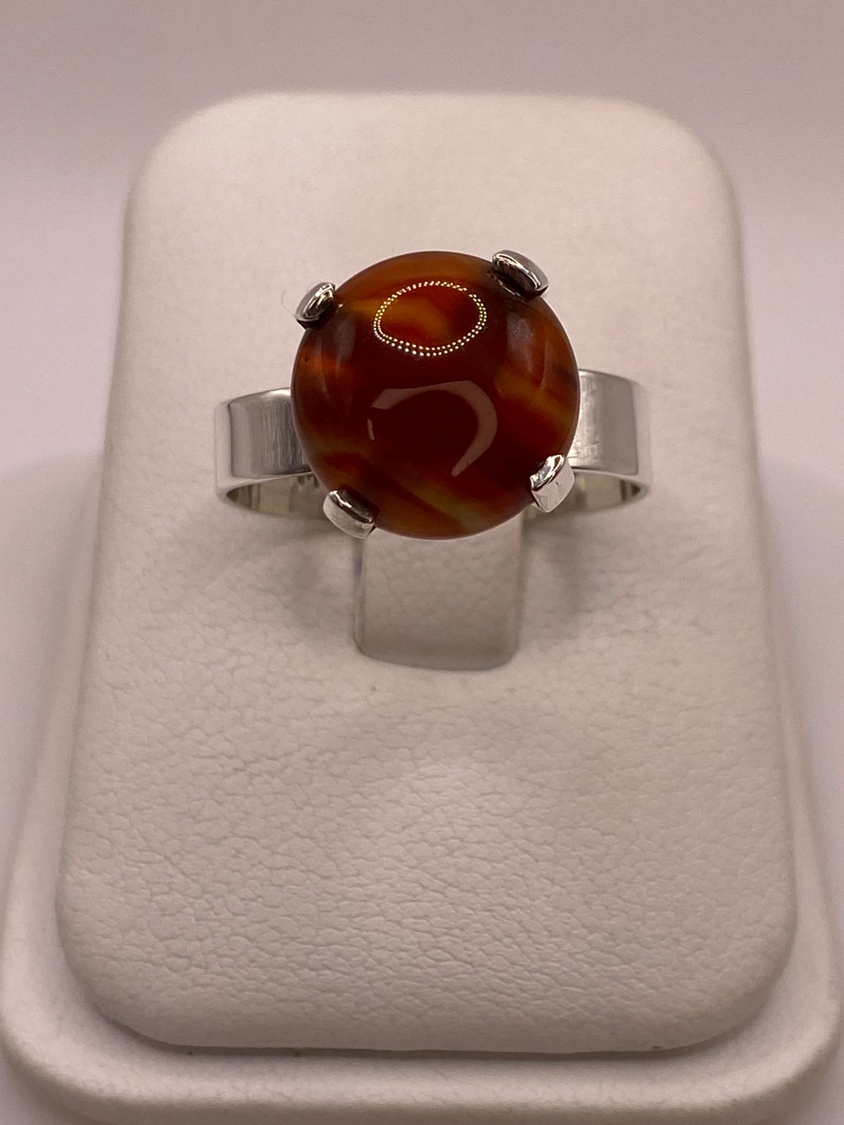 ANILLO ARTESANAL DE PLATA LEY 925 CON ÁGATA DE FUEGO
