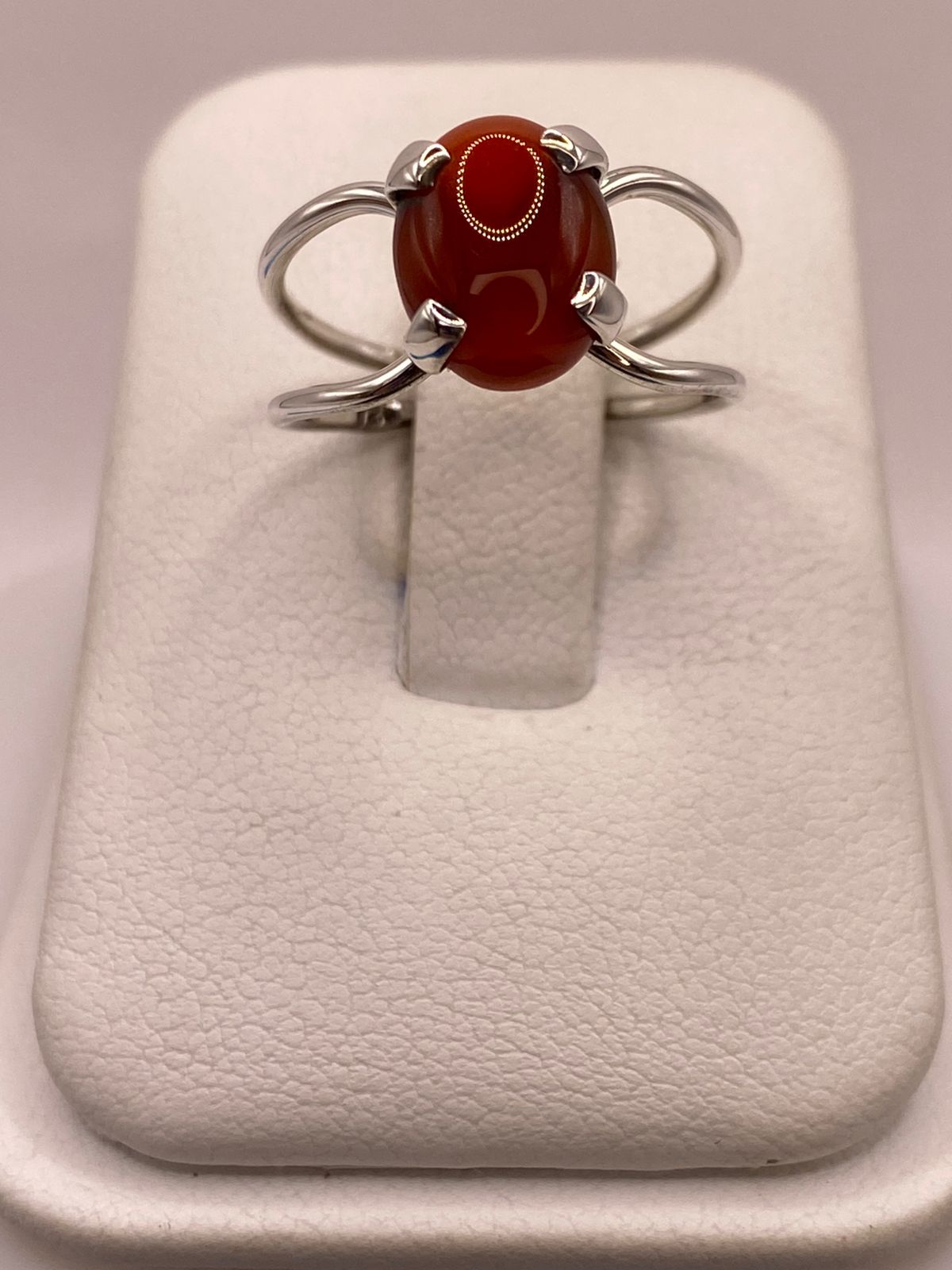 ANILLO ARTESANAL DE PLATA LEY 925 CON CORNALINA NATURAL