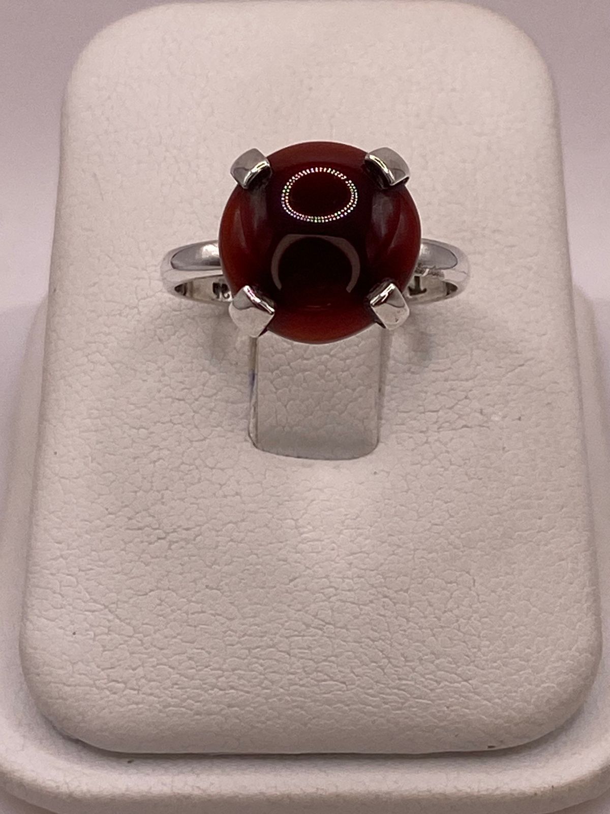 ANILLO ARTESANAL DE PLATA LEY 925 CON CORNALINA NATURAL