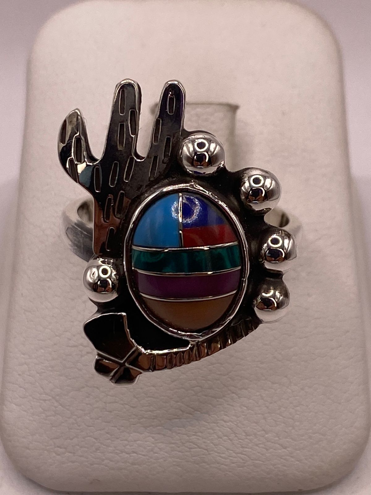 ANILLO ARTESANAL DE PLATA LEY 925 CON INCRUSTACIONES MULTICOLOR