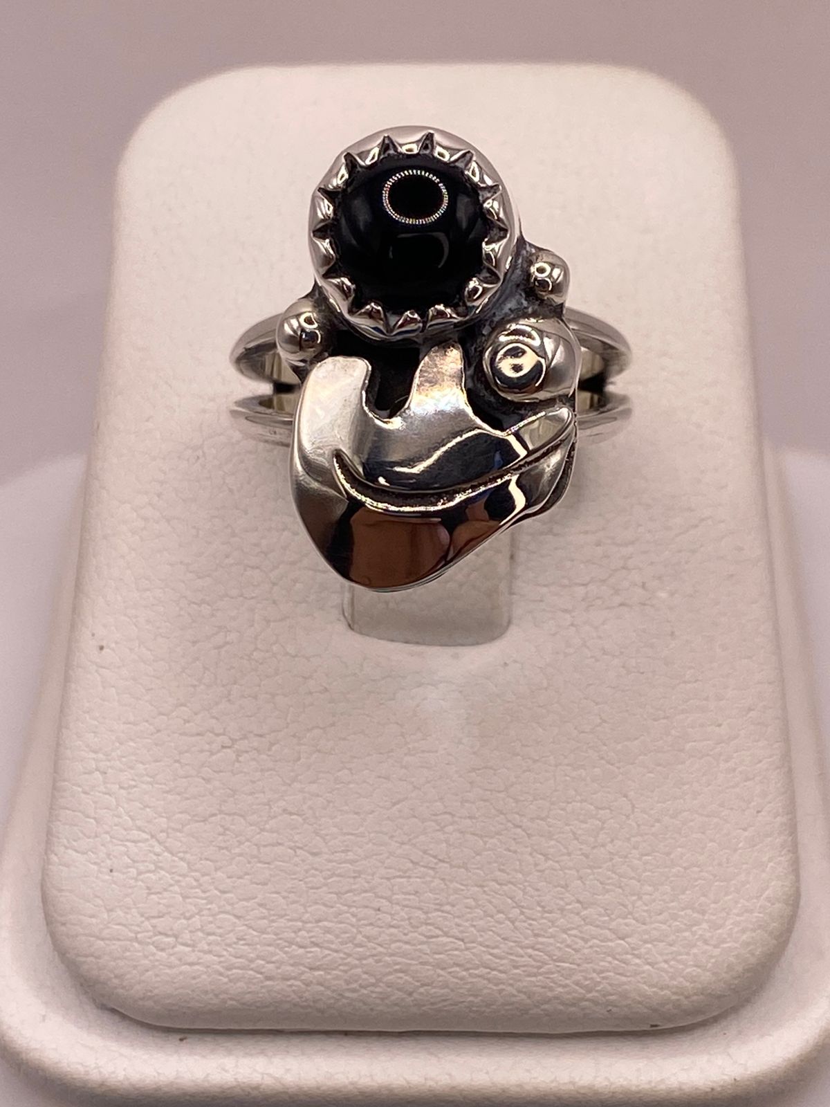ANILLO ARTESANAL DE PLATA LEY 925 CON ÓNIX