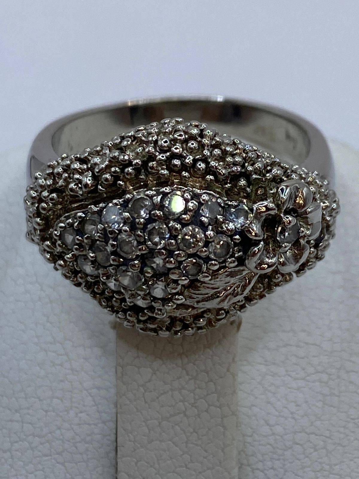 Anillo Artesanal Vintage con Cristales Brillantes en Plata 925
