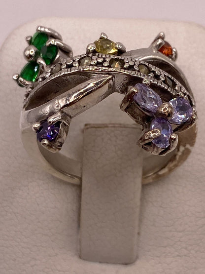 Anillo Artístico Multicolor con Marquesitas y Zirconias en Plata Ley 925, vista de detalle