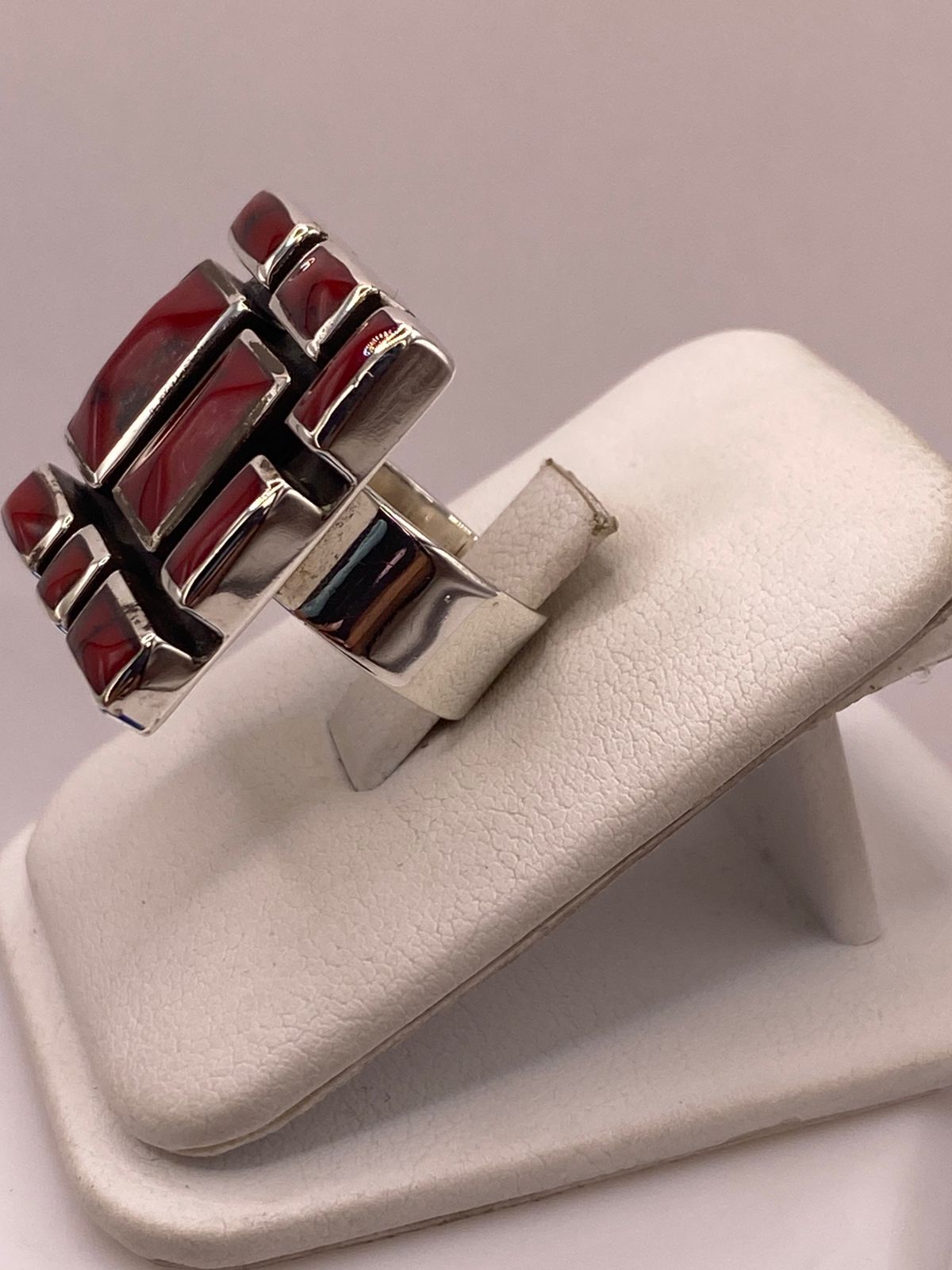 ANILLO ARTÍSTICO DE PLATA LEY 925 CON JASPE ROJO