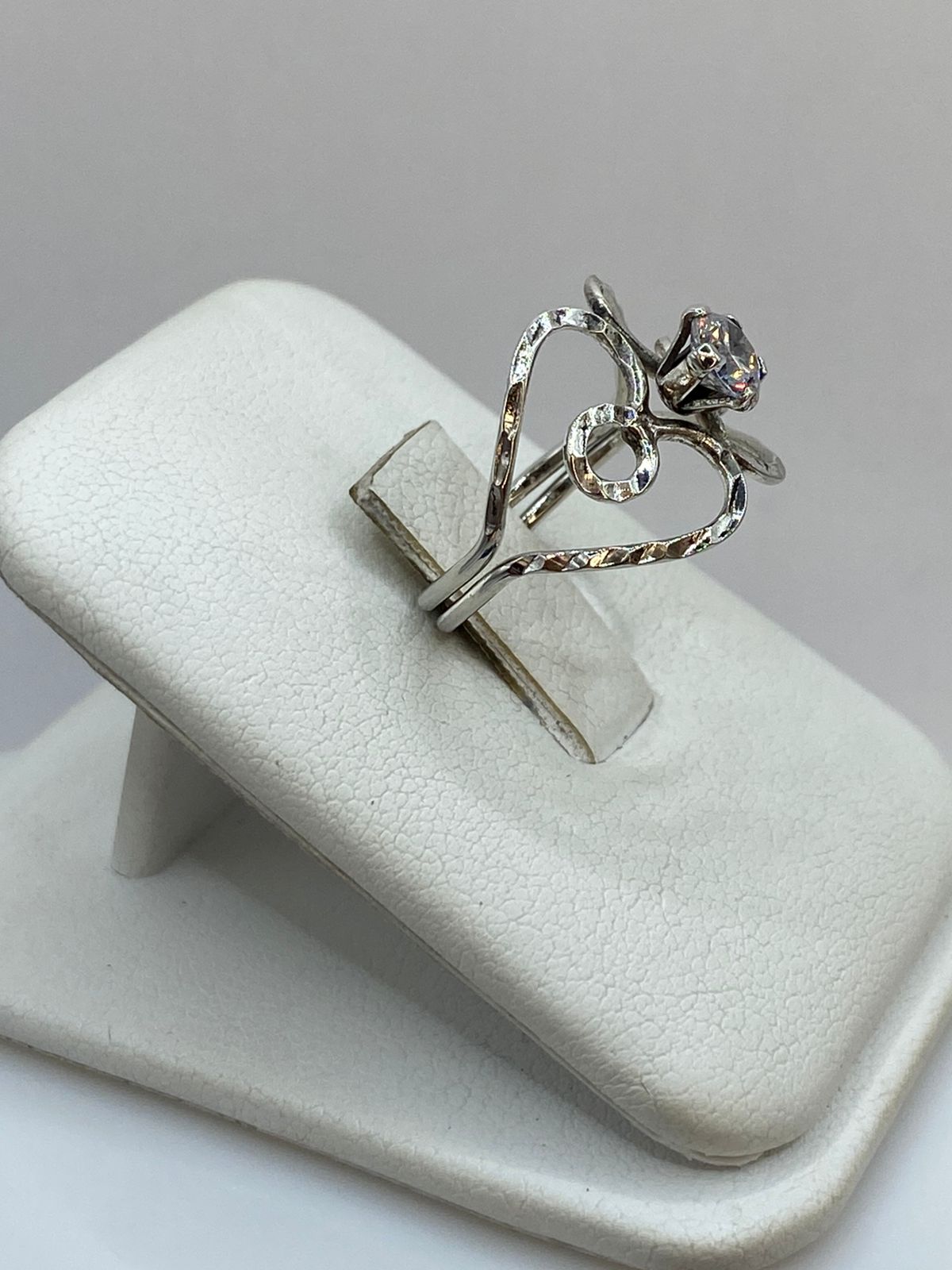 Anillo Corazón Abierto con Zirconia en Plata 925