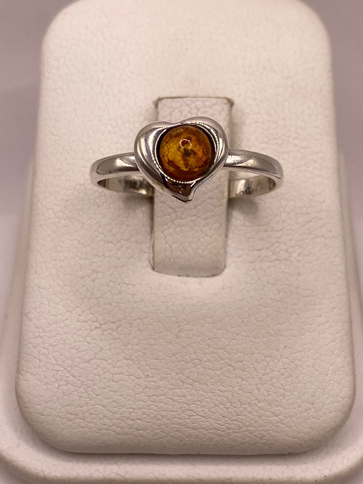 Anillo Corazón con Ámbar en Plata Ley 925