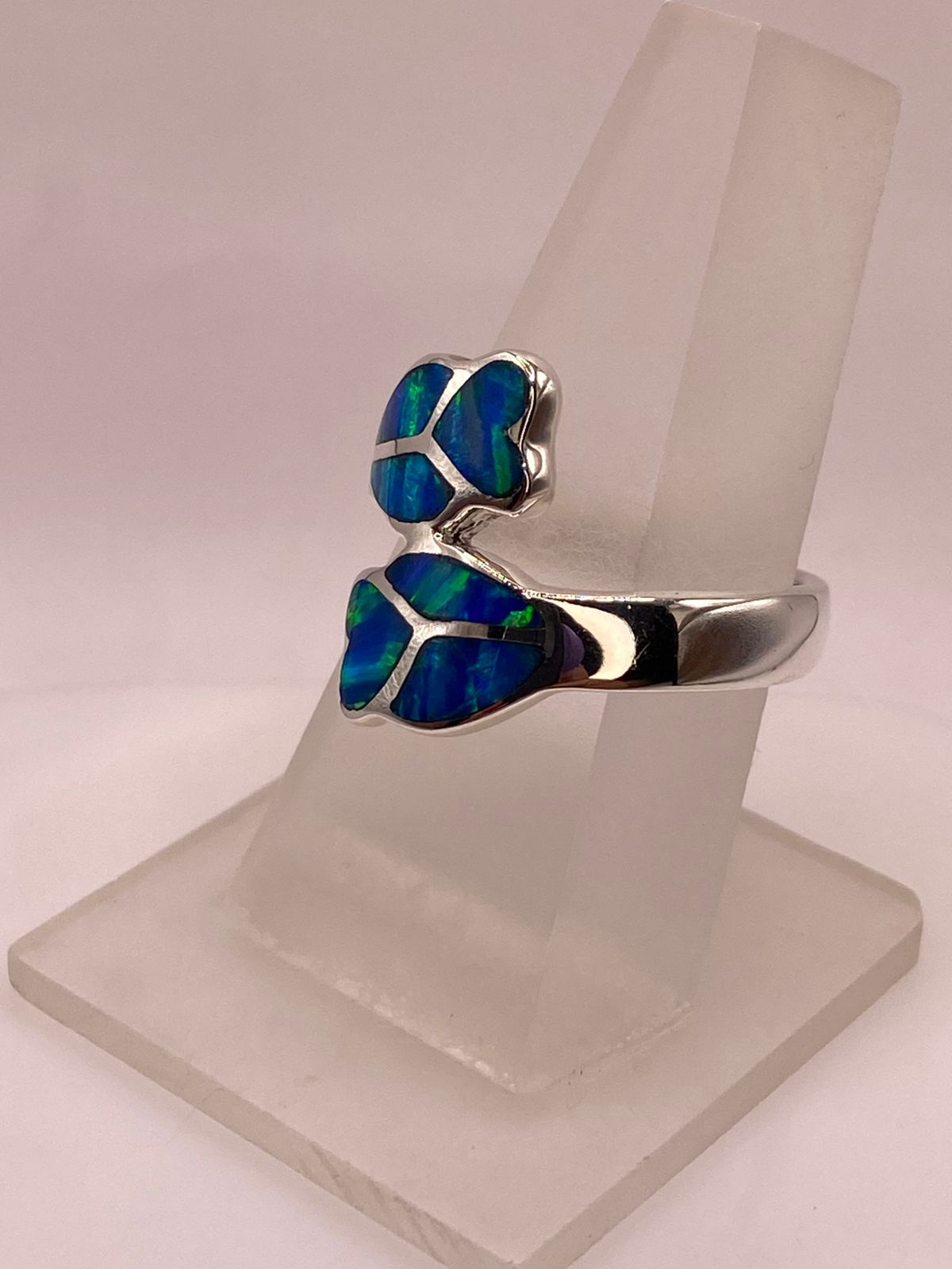 💍 ANILLO CORAZÓN CON ÓPALO DE FUEGO EN PLATA LEY .950