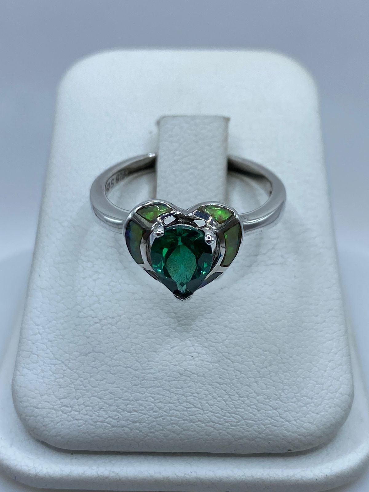 ANILLO CORAZÓN DE PLATA .925 CON ÓPALO DE FUEGO Y ZIRCONIA