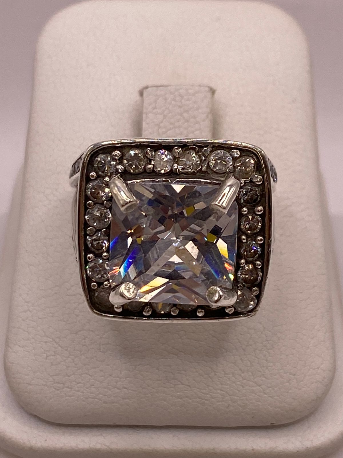 Anillo Cuadrado con Zirconia en Plata Ley 925