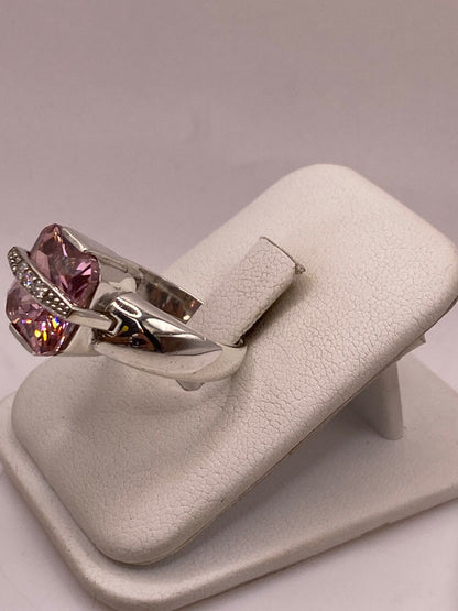 Anillo Cuadrado con Zirconia Rosa en Plata Ley 925, vista lateral