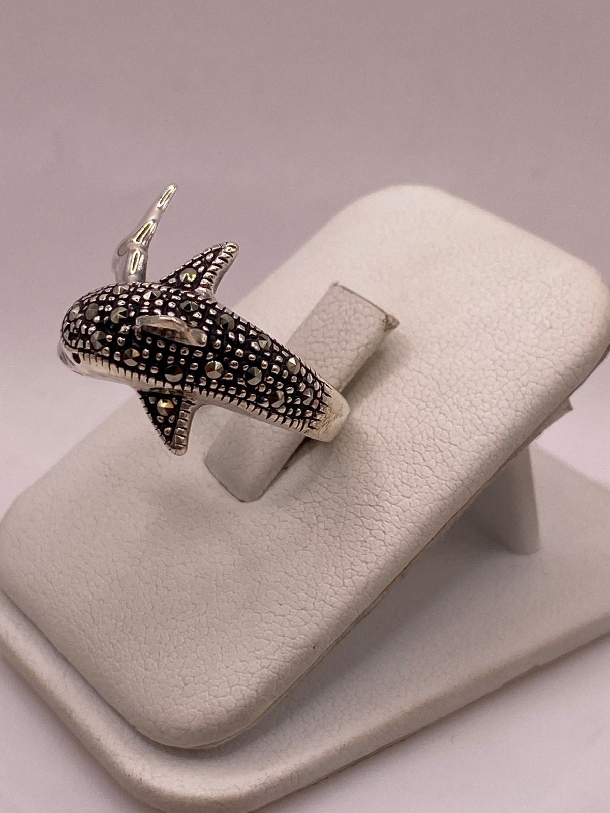 🐬 Anillo Delfín con Marquesitas en Plata Ley 925