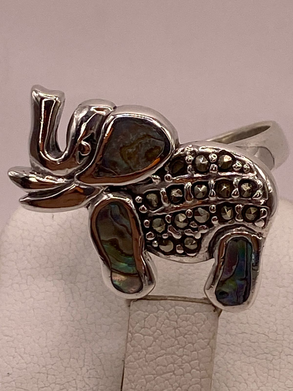 Anillo Elefante Artesanal con Abalón y Marquesitas en Plata Ley 925