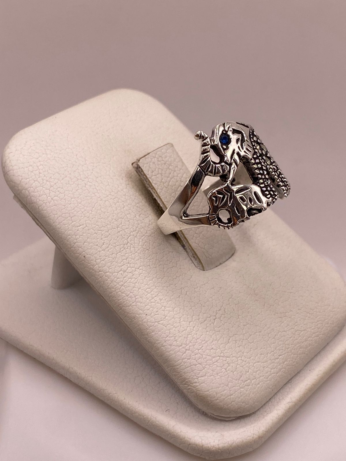 🐘 ANILLO ELEFANTE VINTAGE CON MARQUESITAS EN PLATA LEY 925