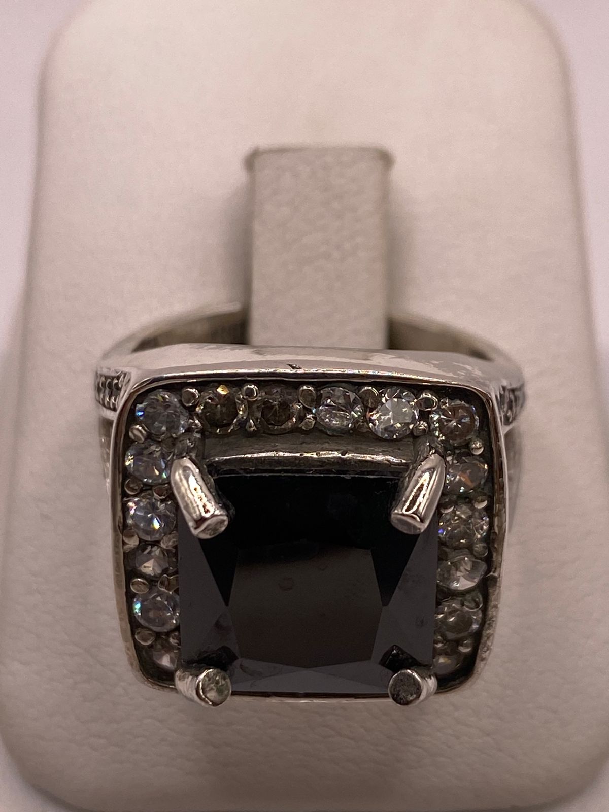 Anillo Elegante Cuadrado con Zirconia Negra Plata Ley 925