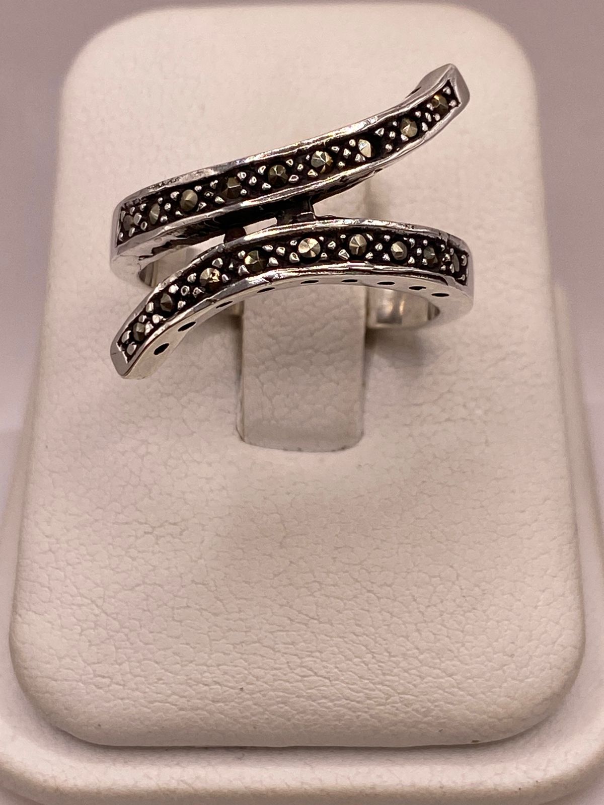 Anillo Envolvente Vintage con Marquesitas en Plata Ley 925