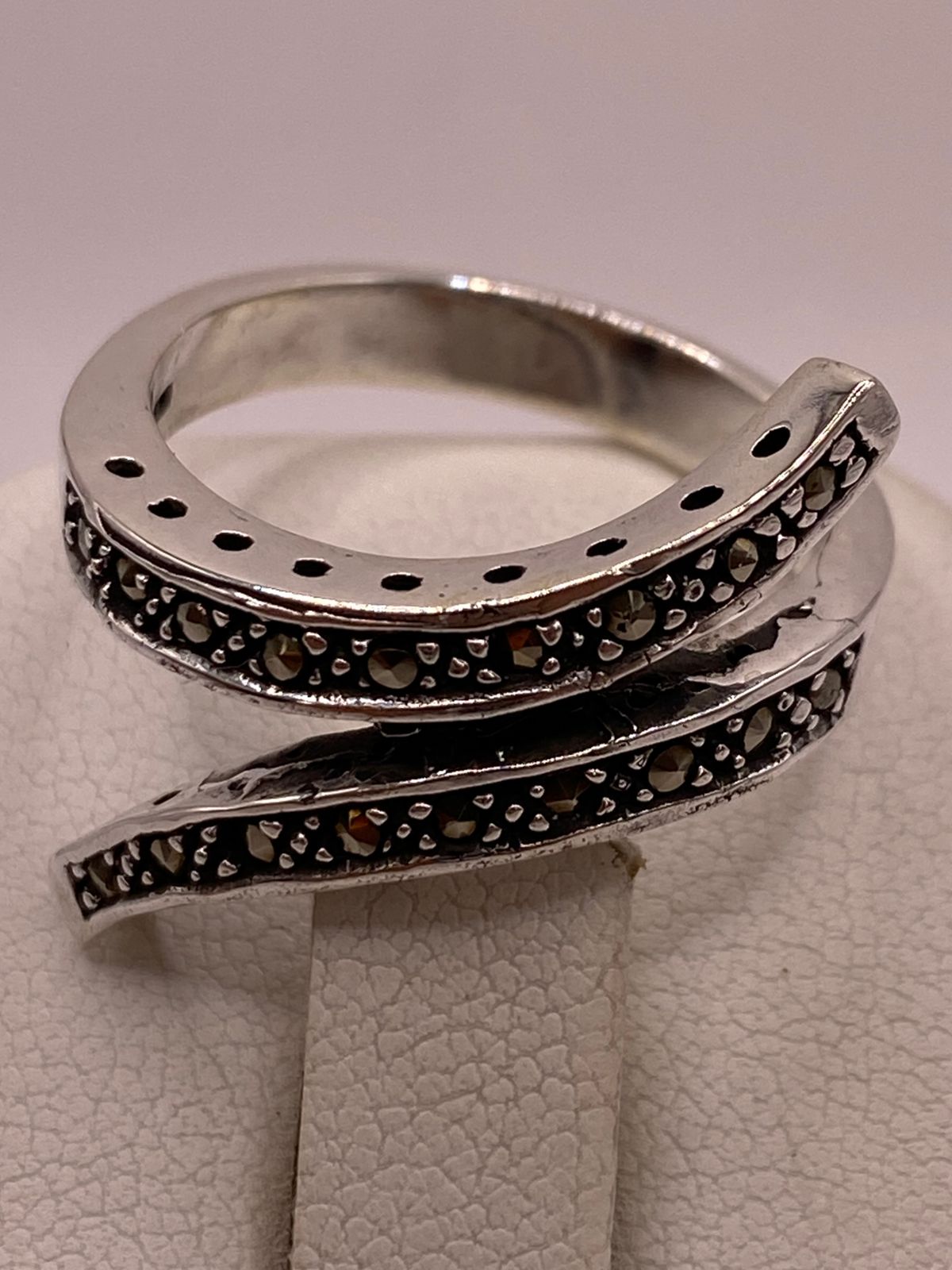 Anillo Envolvente Vintage con Marquesitas en Plata Ley 925