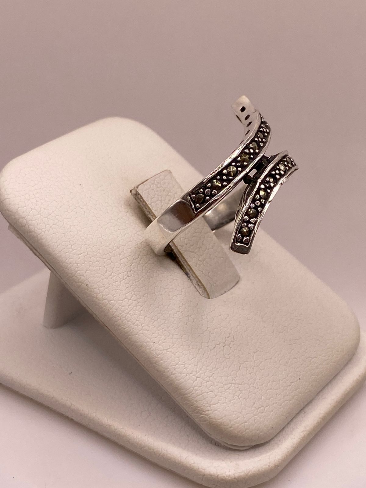 Anillo Envolvente Vintage con Marquesitas en Plata Ley 925