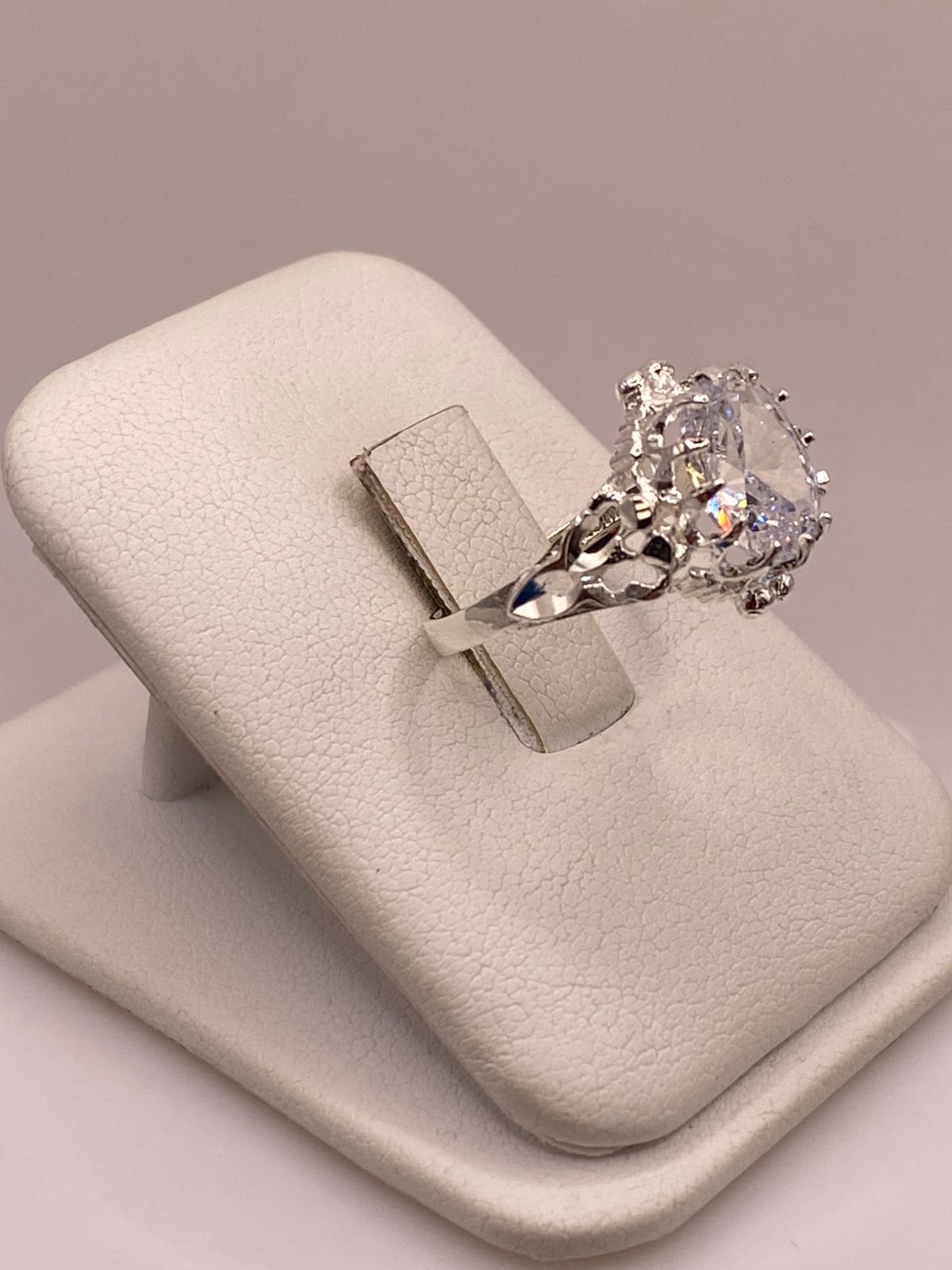 ANILLO ESTILO PRINCESA EN PLATA LEY 925 CON ZIRCONIA 💍👑