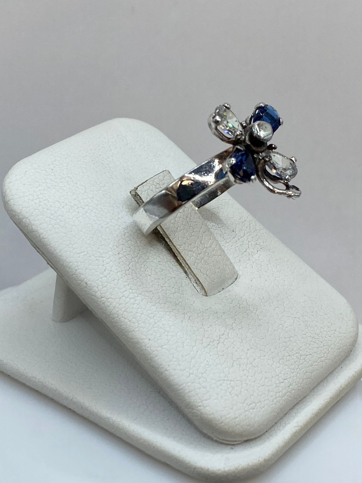 Anillo con Flor Giratoria en Plata 925