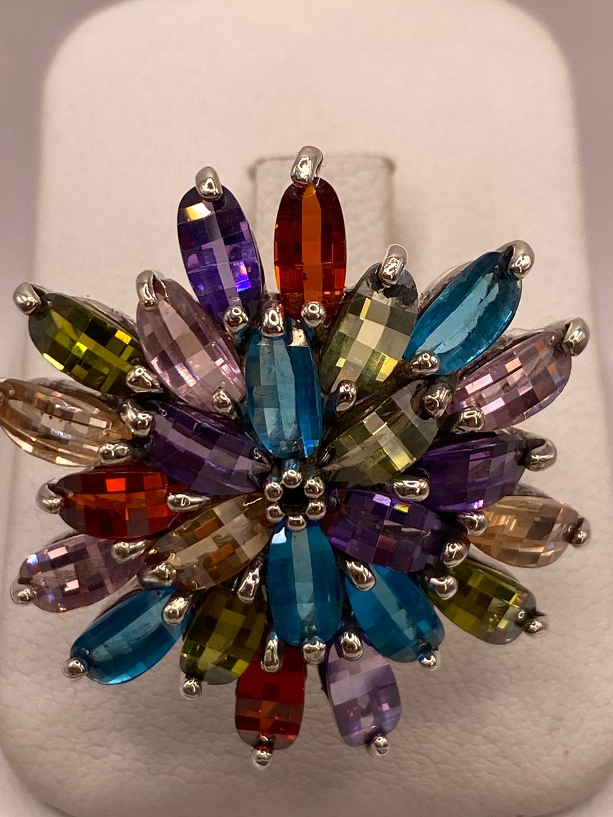 Anillo Floral Multicolor con Zirconias en Plata Ley 925