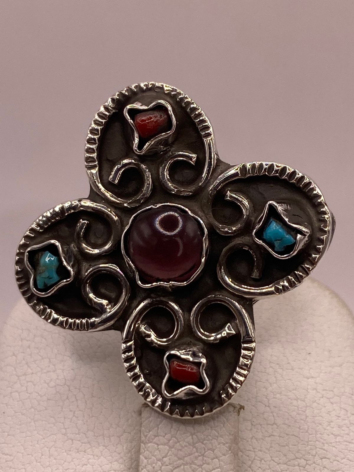 ANILLO FLORAL DE PLATA LEY 925 CON AMATISTA, JASPE Y TURQUESA