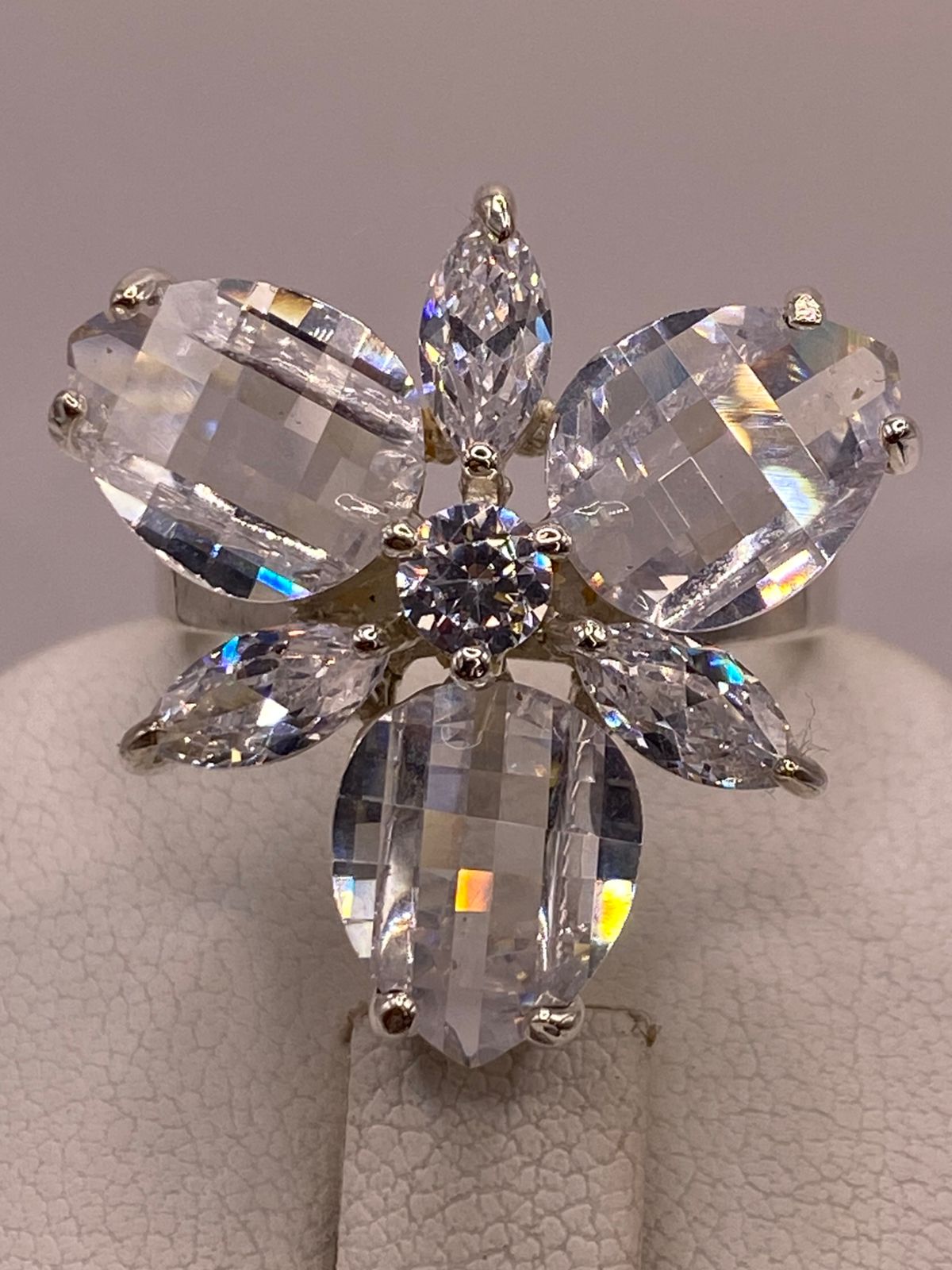 Anillo Floral de Plata 925 con Zirconias Cristal