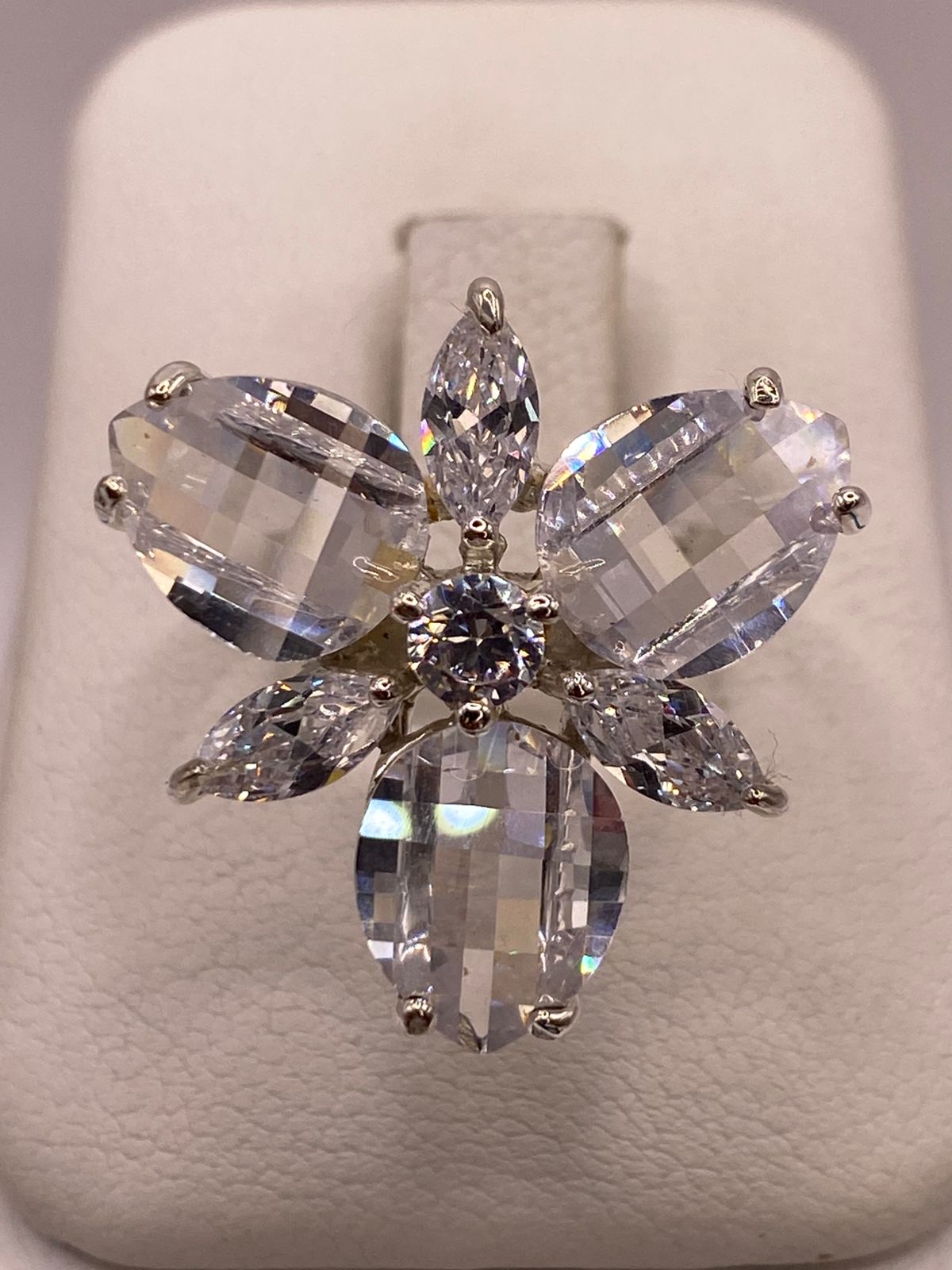 Anillo Floral de Plata 925 con Zirconias Cristal
