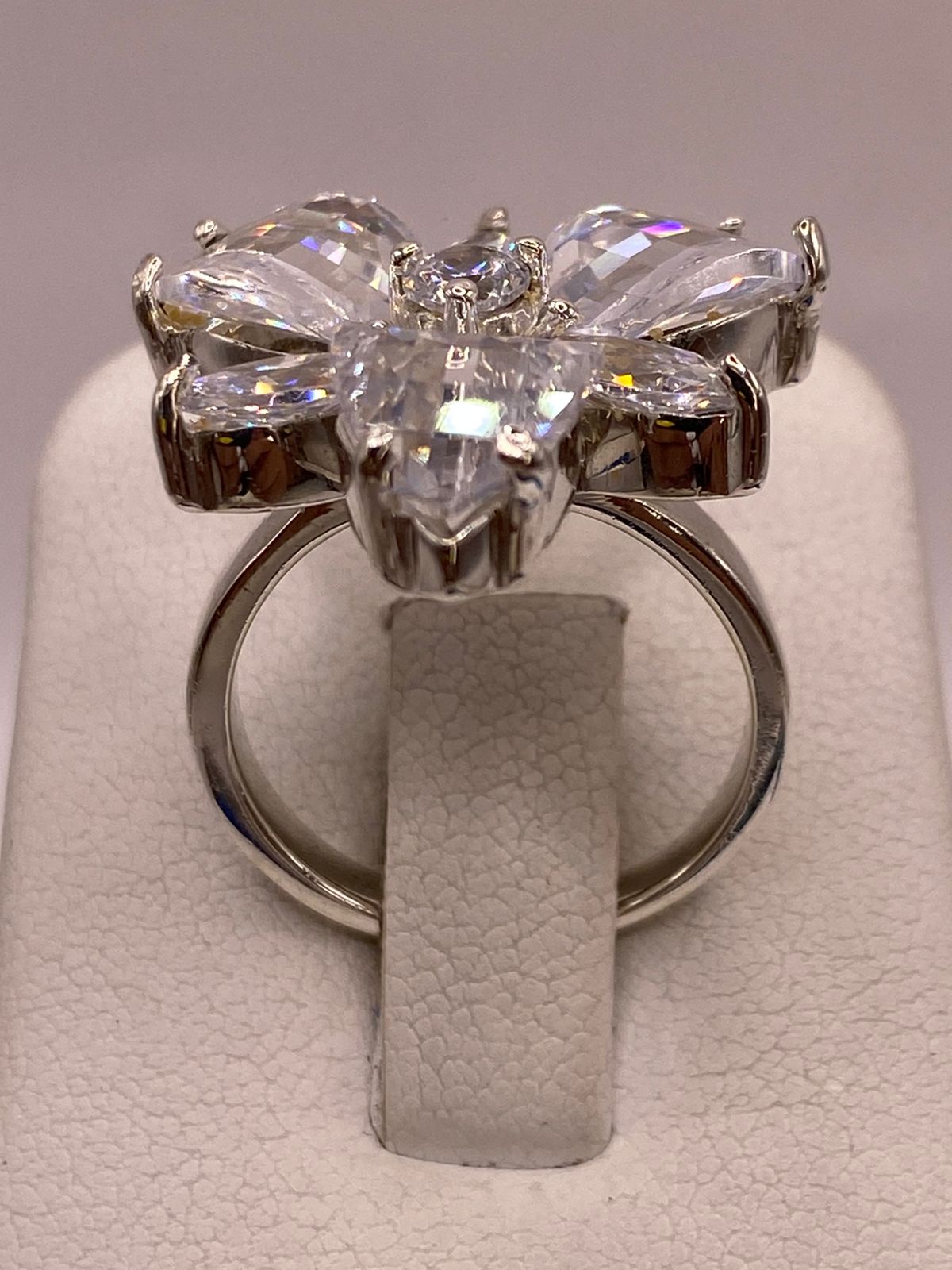 Anillo Floral de Plata 925 con Zirconias Cristal