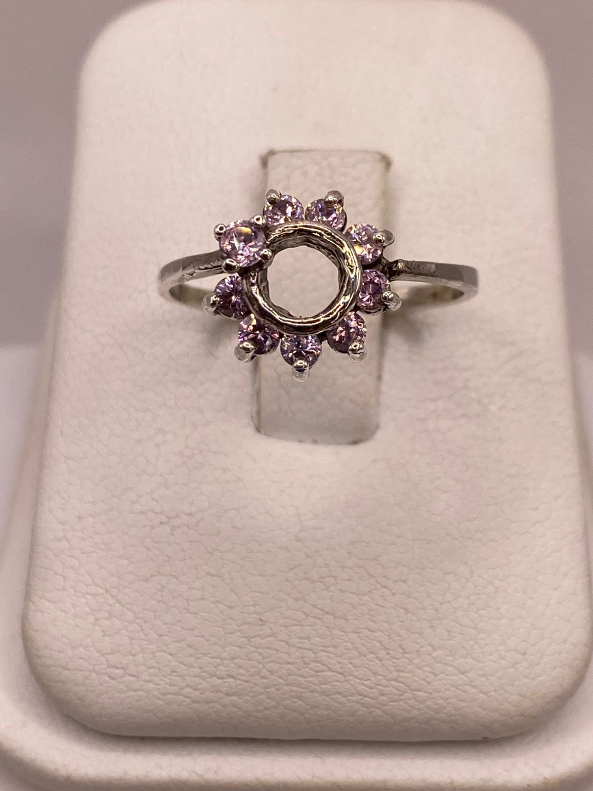 Anillo Floral con Zirconias Rosas en Plata Ley 925