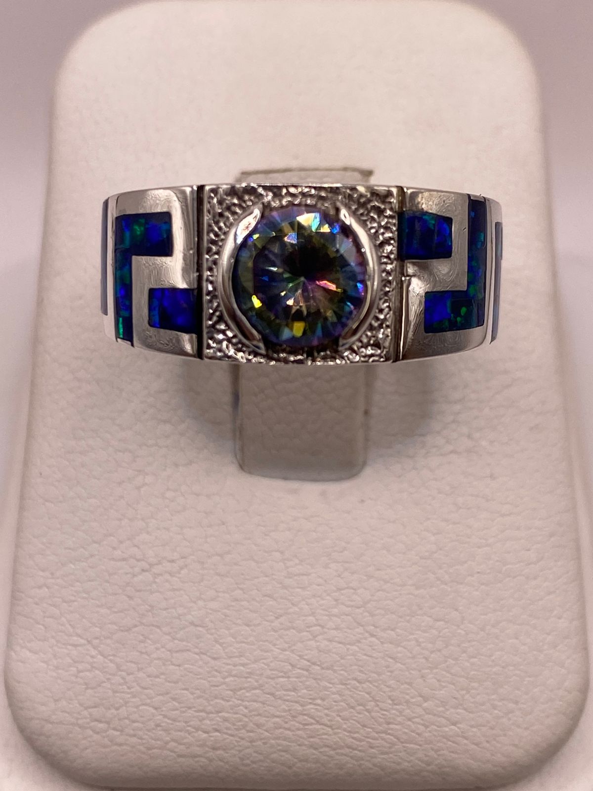 ANILLO GEOMÉTRICO DE PLATA LEY 925 CON ÓPALO DE FUEGO Y ZIRCONIA TORNASOL
